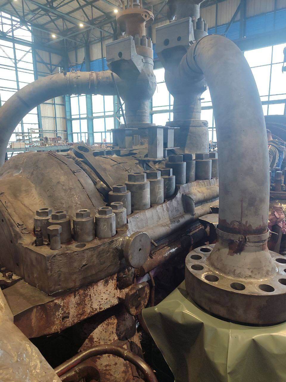 Steam turbine valves