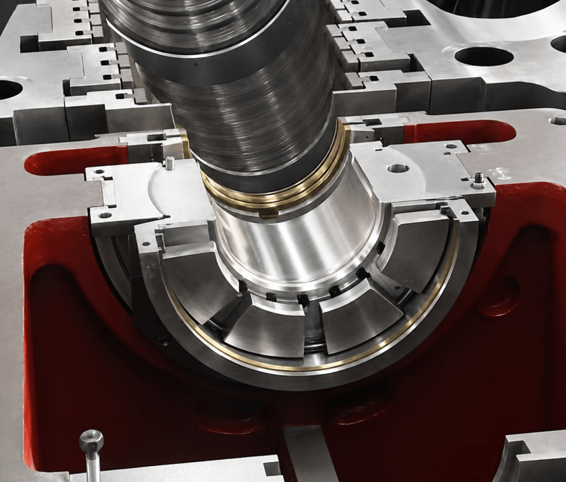 Steam turbine bearing housings and journal bearings