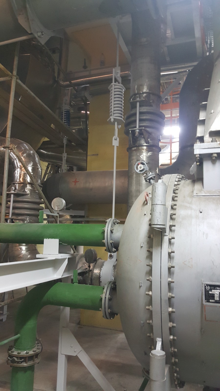 Gas turbine combustion chambers, flame tubes, transition pieces