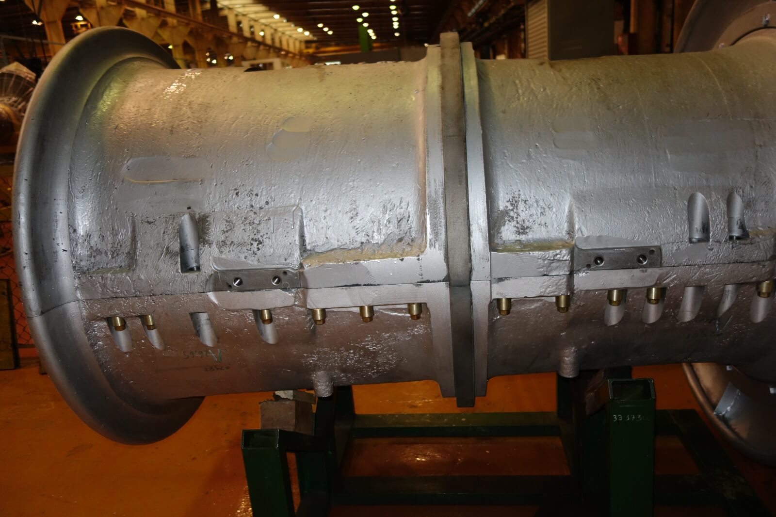 Gas turbine guide vanes and nozzle assemblies