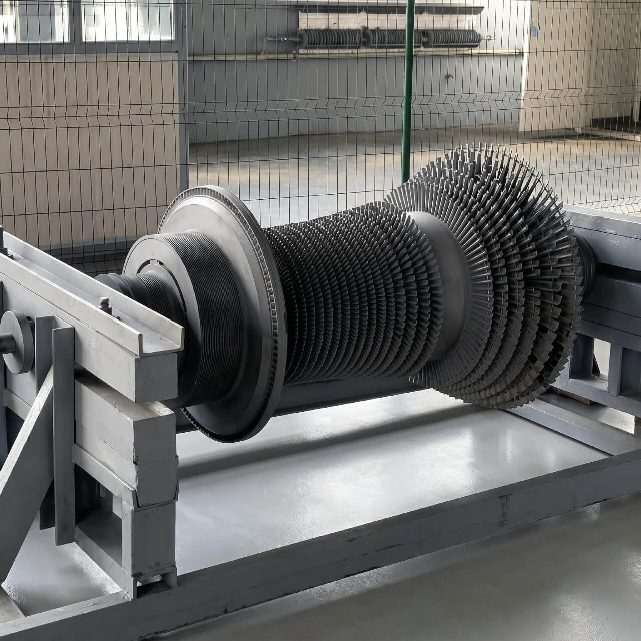 Steam turbine blades and rotor discs