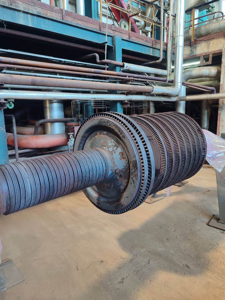 Steam turbine rotors and couplings