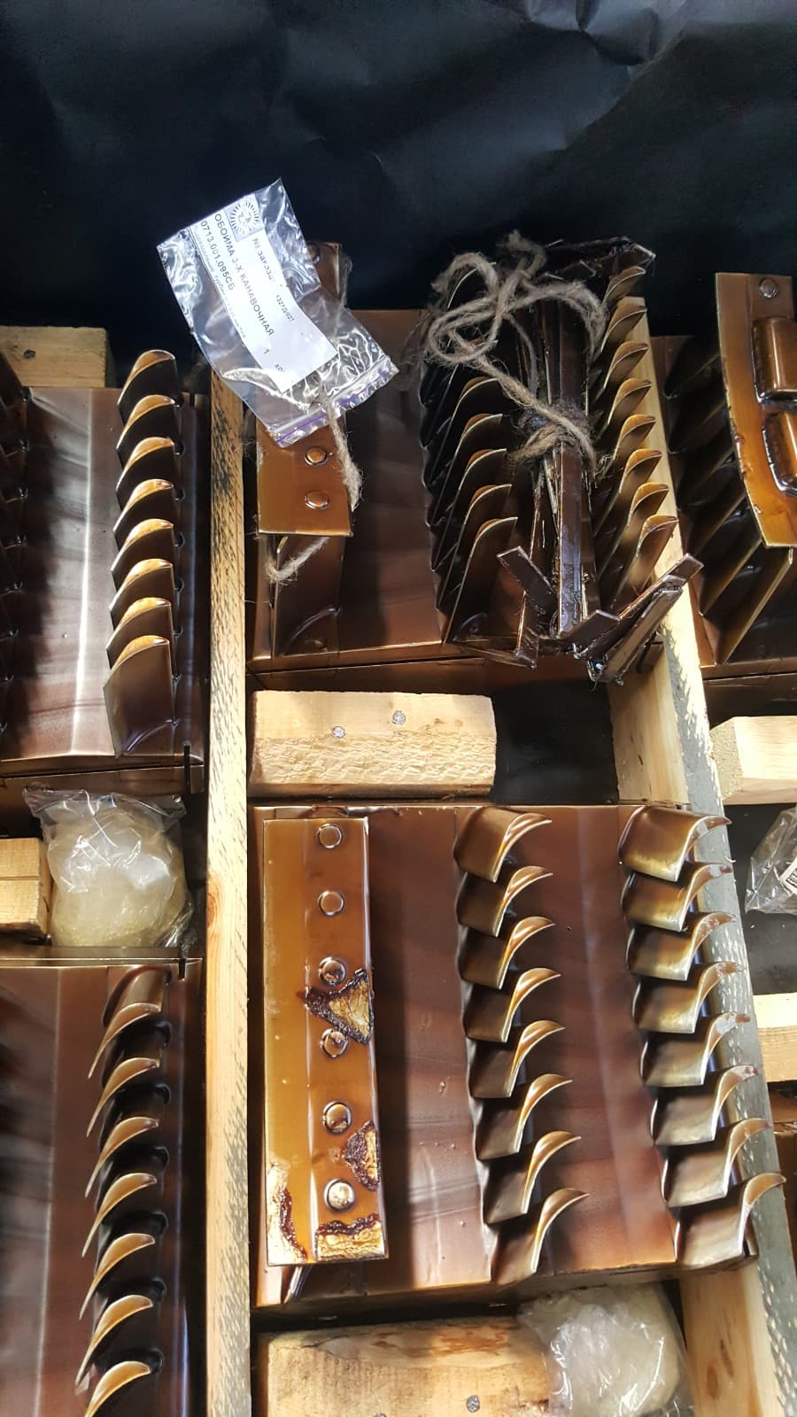Gas turbine guide vanes and nozzle assemblies