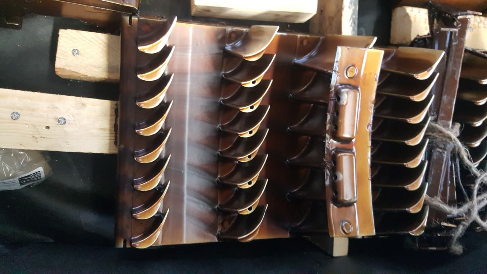 Gas turbine guide vanes and nozzle assemblies