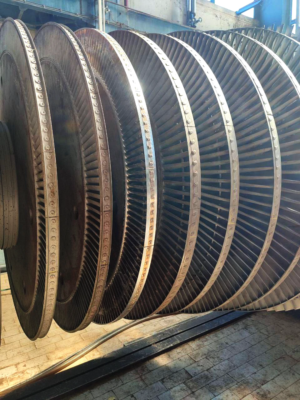 Supervised installation of the T-110/120-130-4 turbine at Novi Sad CHP Plant